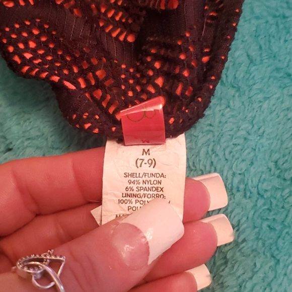 Bikini - Picture 4 of 4